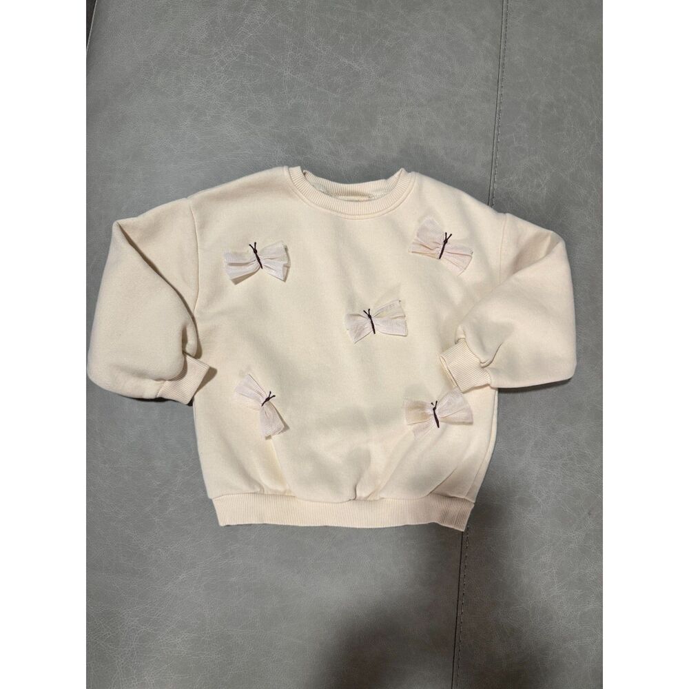Zara Kids Bow Embellished Fleece Sweatshirt in Cream 5T